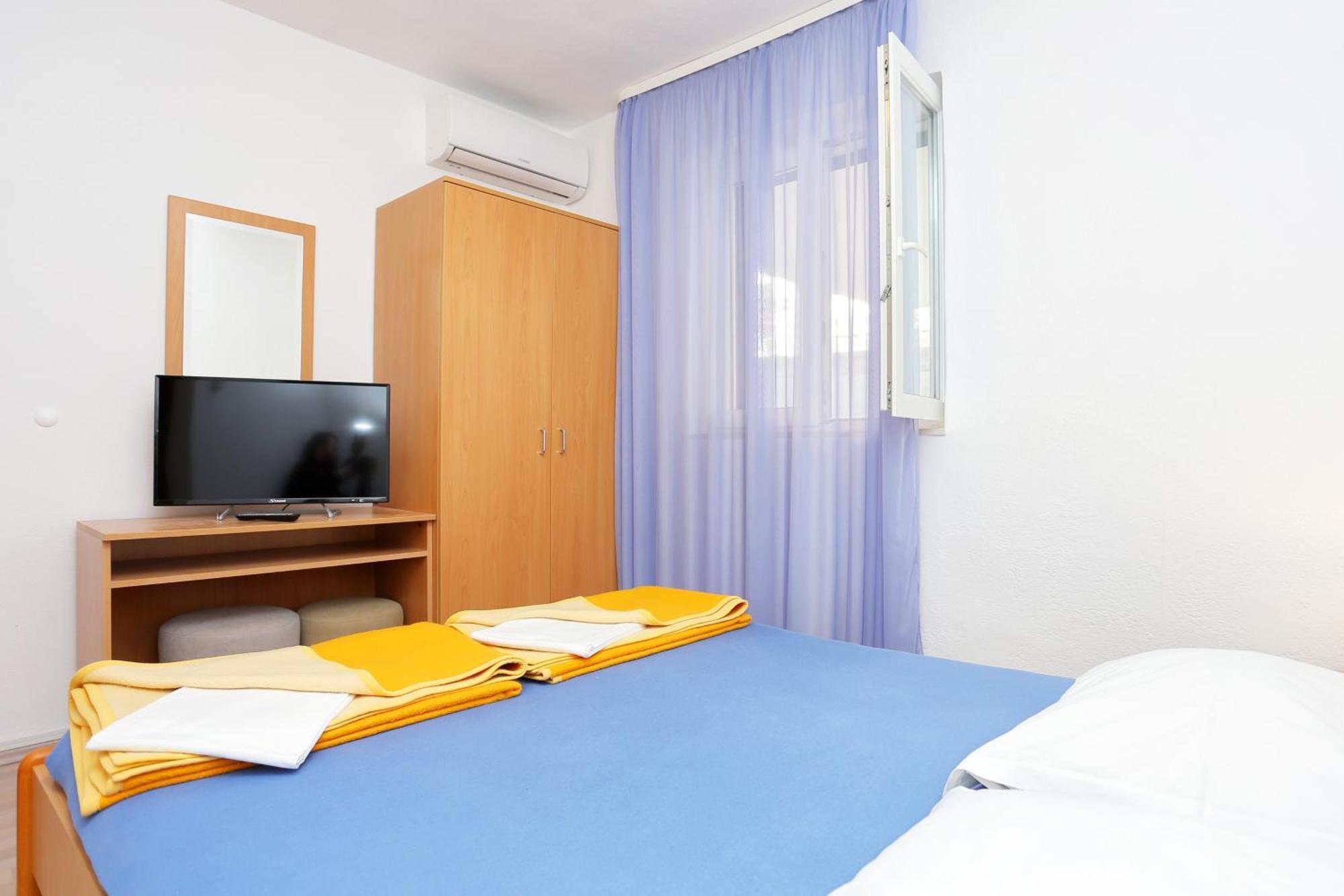 Apartments And Rooms With Parking Space Tucepi, Makarska - 5263 חדר תמונה